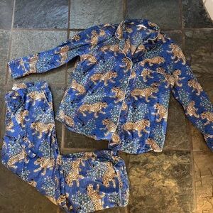 Print Fresh Blue Leopard Print Pajamas